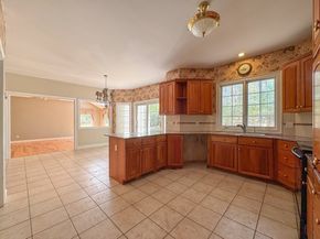 12 Appleseed Dr, Westborough MA 01581