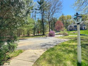 12 Appleseed Dr, Westborough MA 01581