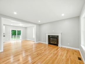 3 Hillside Ave, Westford MA 01886