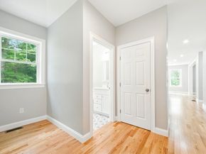 3 Hillside Ave, Westford MA 01886