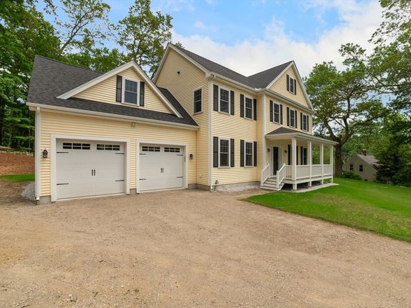 3 Hillside Ave, Westford MA 01886