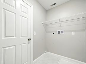 3 Hillside Ave, Westford MA 01886