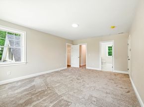 3 Hillside Ave, Westford MA 01886