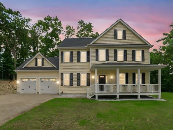 3 Hillside Ave, Westford MA 01886
