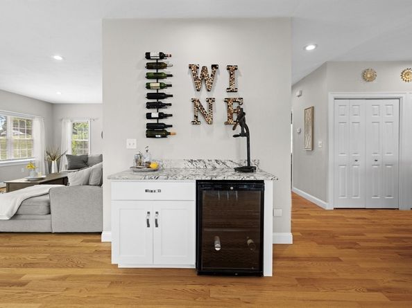 294 Country Club Way, Kingston MA 02364