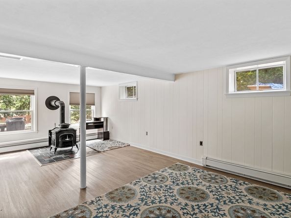 452 Lowell, Reading MA 01867
