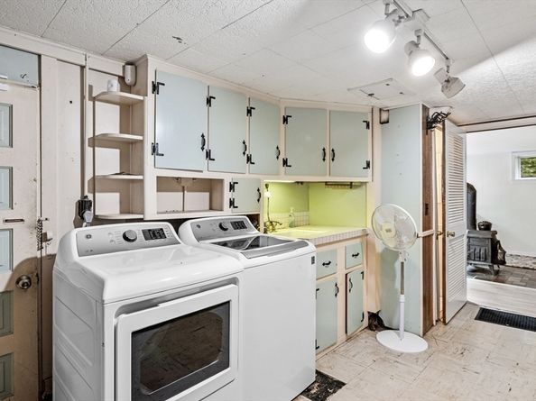 452 Lowell, Reading MA 01867