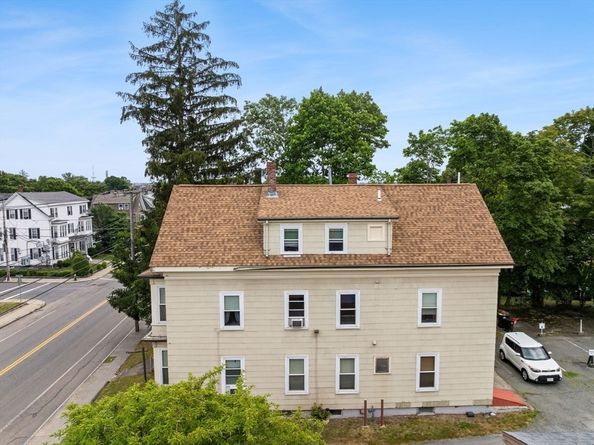 282 Belmont St, Brockton MA 02301
