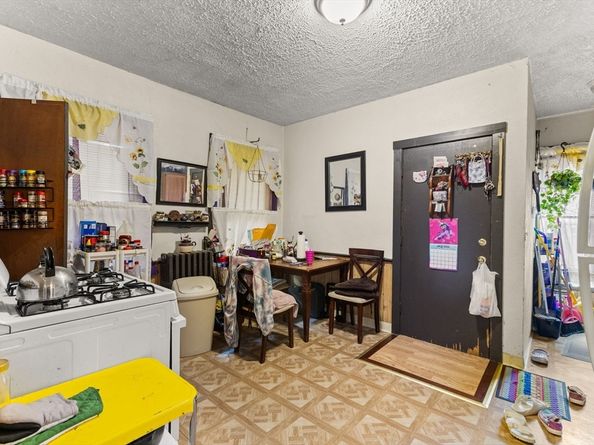282 Belmont St, Brockton MA 02301