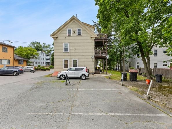 282 Belmont St, Brockton MA 02301