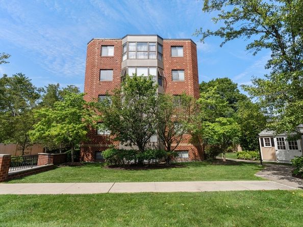 975 Mass Avenue 106, Arlington MA 02476
