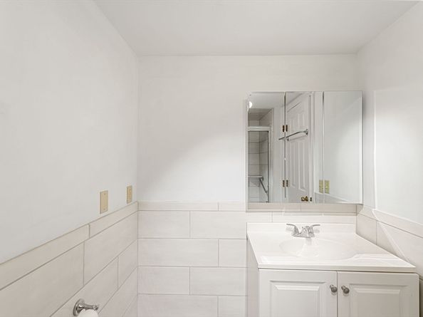 975 Mass Avenue 106, Arlington MA 02476