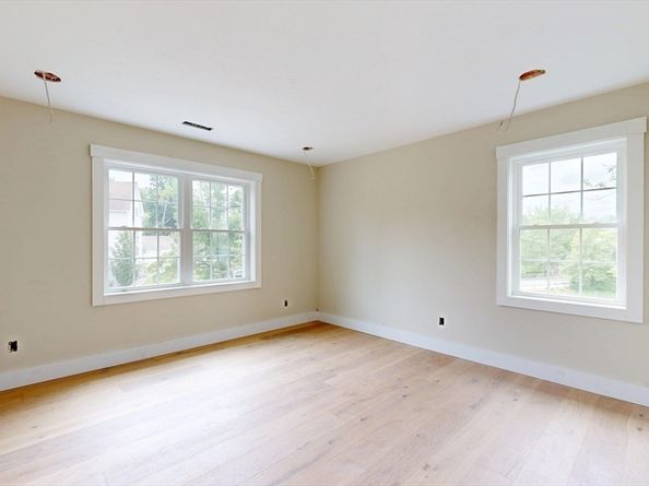 40 Hastings Avenue, Worcester MA 01606