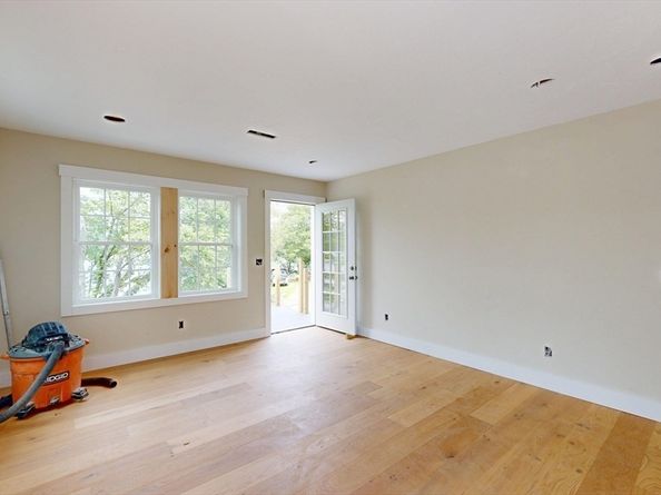 40 Hastings Avenue, Worcester MA 01606