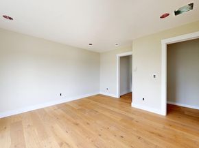 40 Hastings Avenue, Worcester MA 01606