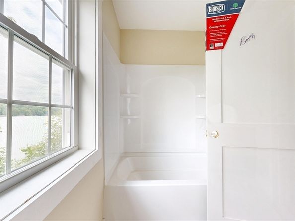40 Hastings Avenue, Worcester MA 01606