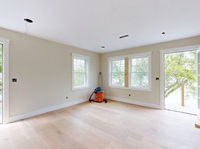 40 Hastings Avenue, Worcester MA 01606
