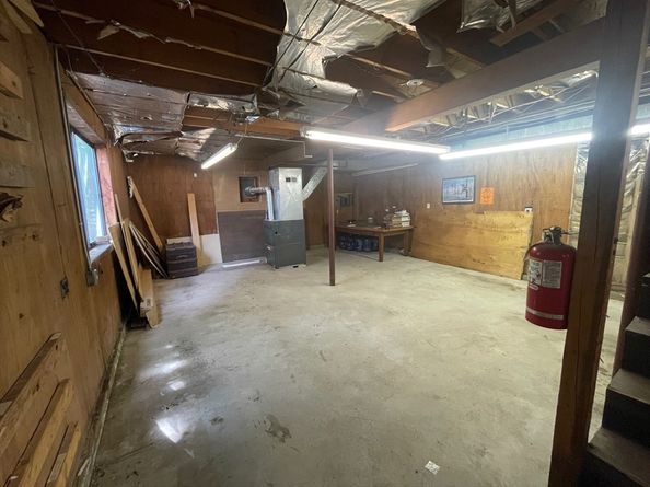 97 Worcester St, Southbridge MA 01550