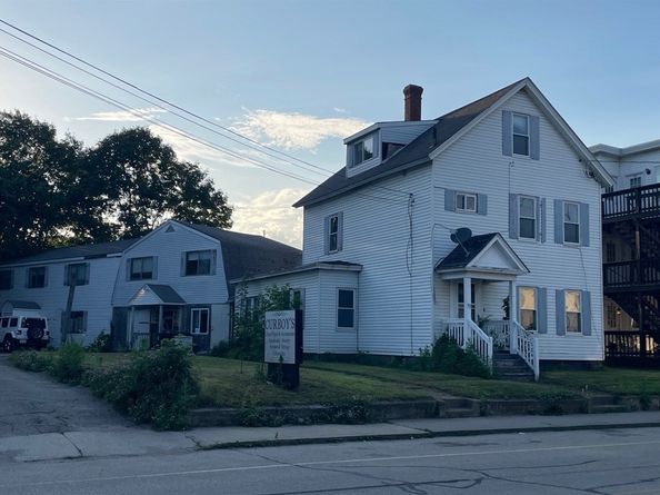 97 Worcester St, Southbridge MA 01550