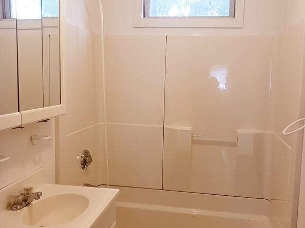 14 Douglas Court, Worcester MA 01603
