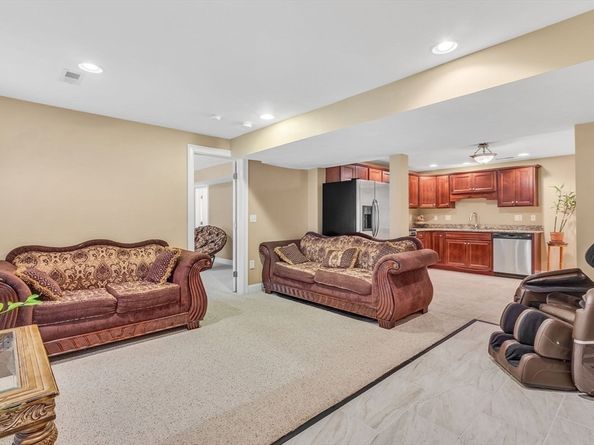 52 Sylvan Dr, Stow MA 01775