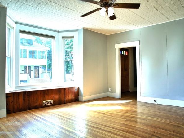 16 Washington St, Chelmsford MA 01863