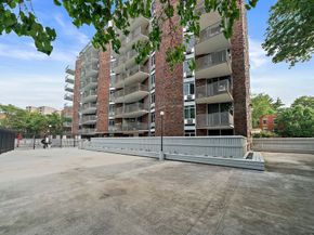 19 Winchester St 110, Brookline MA 02446