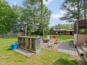18 Russell Holmes Way, Carver MA 02330