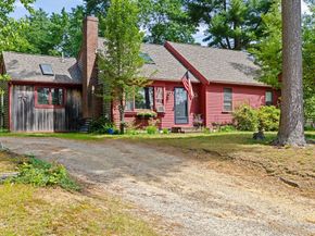 18 Russell Holmes Way, Carver MA 02330
