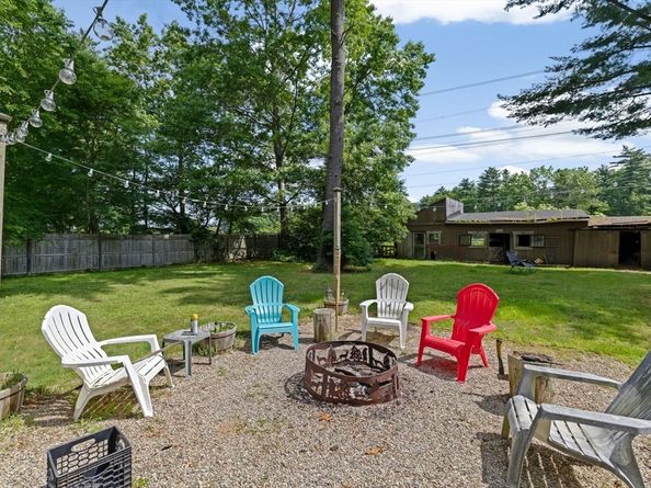 18 Russell Holmes Way, Carver MA 02330