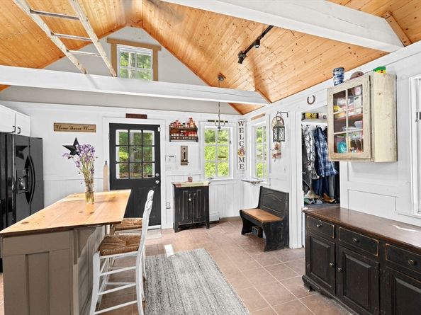 18 Russell Holmes Way, Carver MA 02330