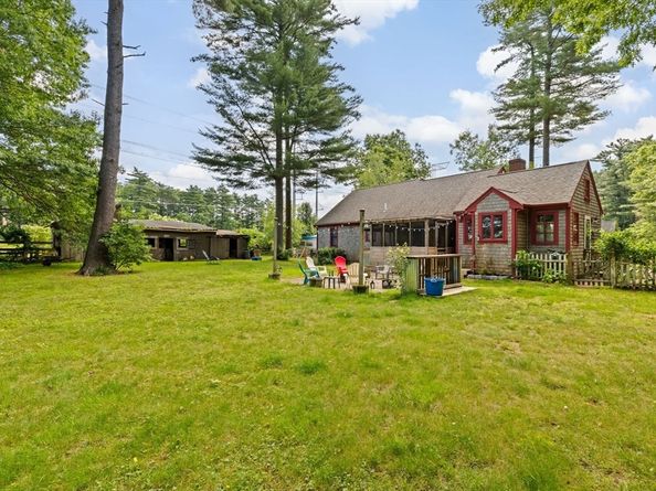 18 Russell Holmes Way, Carver MA 02330