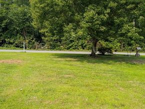13 Boucher Rd, Charlton MA 01507