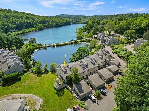 84 Mill Pond, North Andover MA 01845