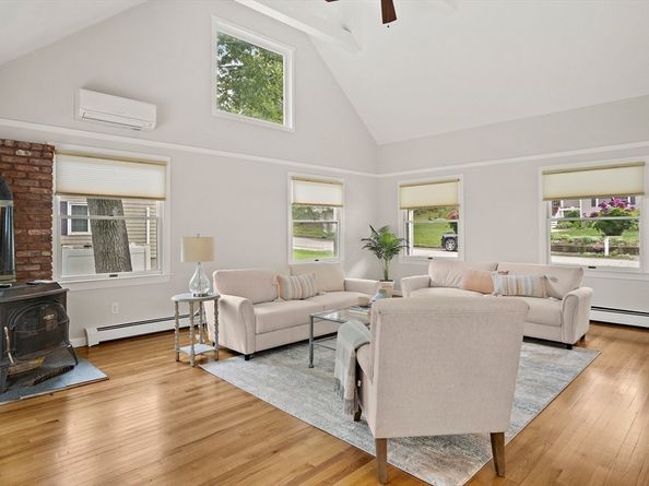 25 Indian Hill Road, Woburn MA 01801
