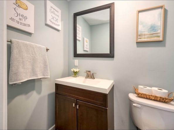 50 Cross St, Middleboro MA 02346