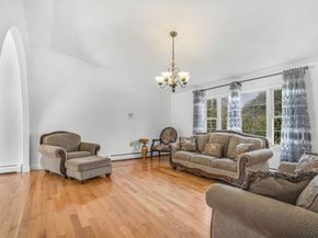 293 Wildwood Ave, Worcester MA 01603