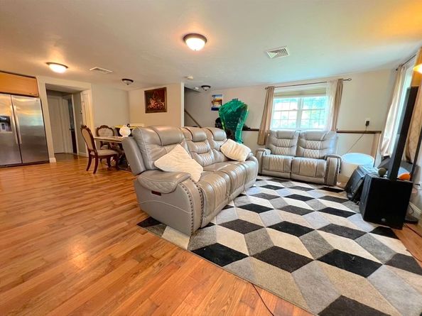 364 Chestnut Hill Rd, Millville MA 01529