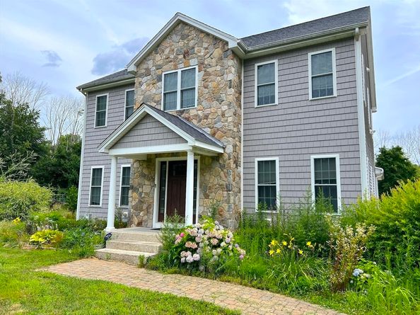 364 Chestnut Hill Rd, Millville MA 01529