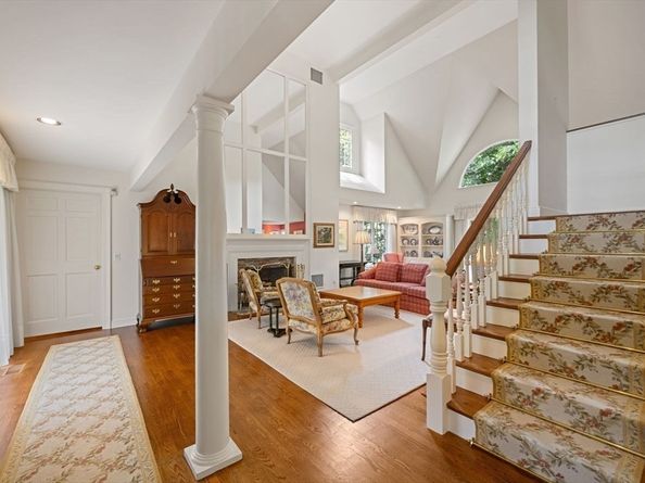 18 Phillips Pond Rd 18, Natick MA 01760