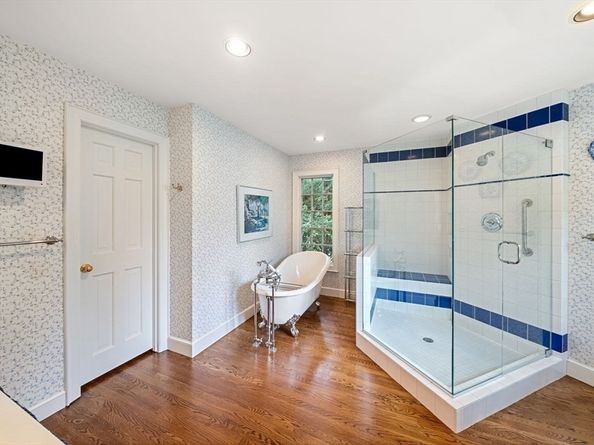 18 Phillips Pond Rd 18, Natick MA 01760