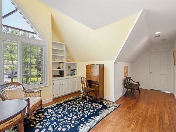 18 Phillips Pond Rd 18, Natick MA 01760
