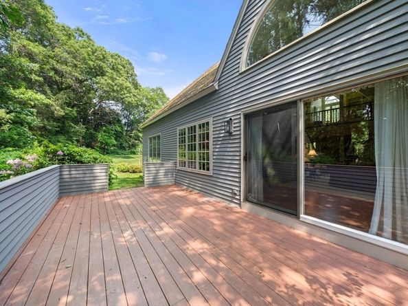 18 Phillips Pond Rd 18, Natick MA 01760