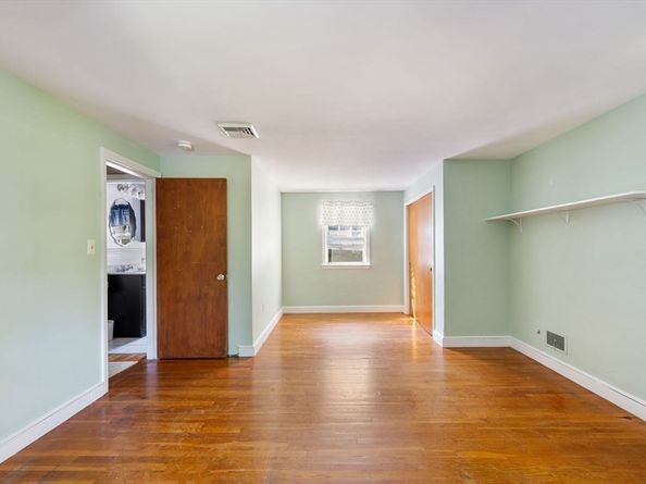 477 Webster St, Marshfield MA 02050