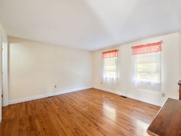 477 Webster St, Marshfield MA 02050