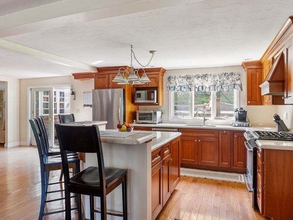 477 Webster St, Marshfield MA 02050