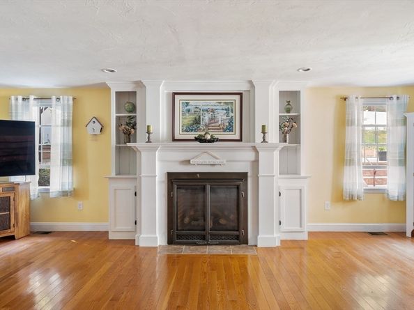 477 Webster St, Marshfield MA 02050
