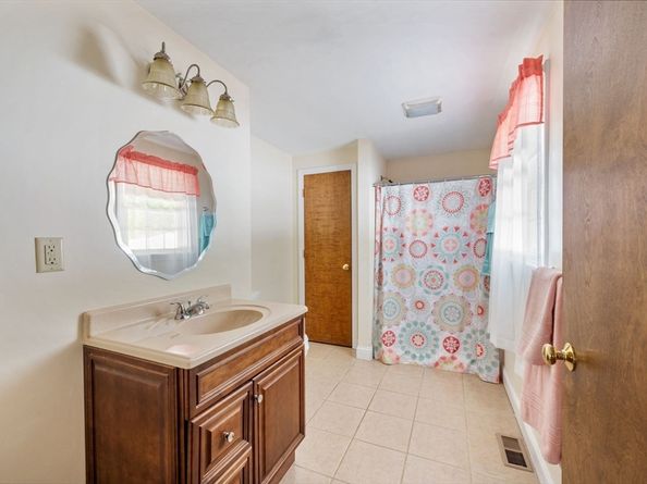 477 Webster St, Marshfield MA 02050
