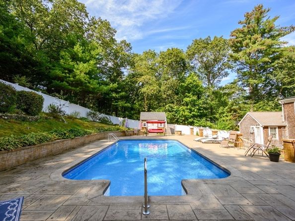 477 Webster St, Marshfield MA 02050