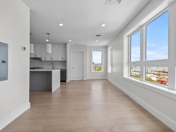 301 Border Street PH1, Boston MA 02128